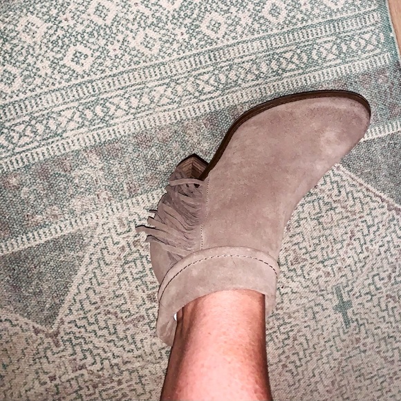 Suede fringe booties - Picture 3 of 3